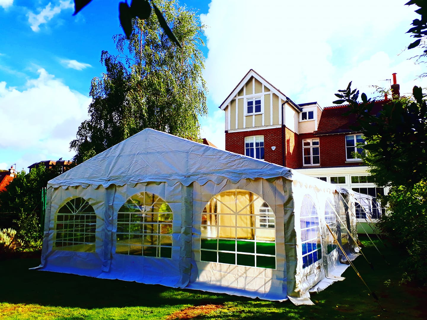 6x8m marquee for a garden party